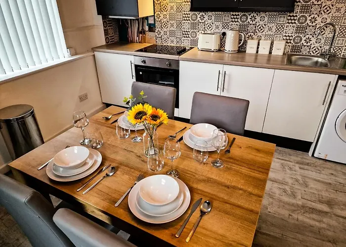 Modern 2 Bedroom Flat County Rd