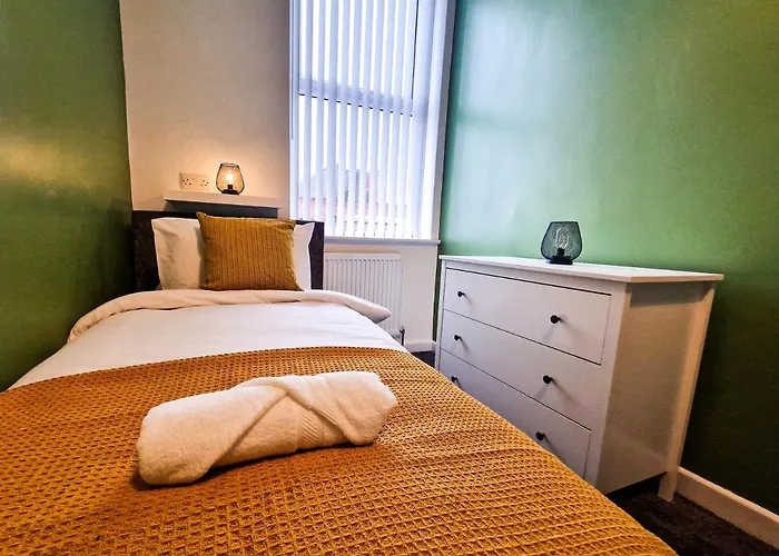 Modern 2 Bedroom Flat County Rd