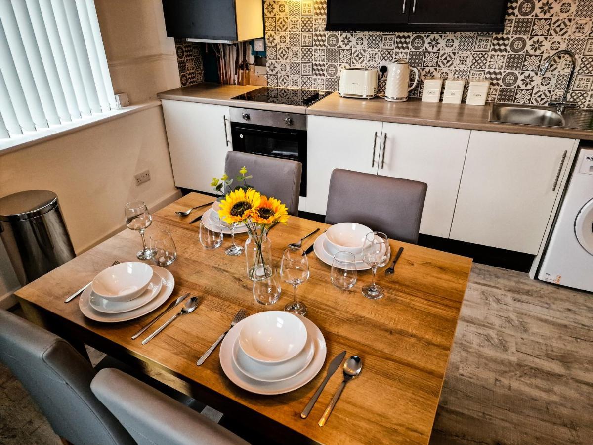 Modern 2 Bedroom Flat County Rd Apartment